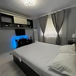 アパート Apartament Intrare Satul De Vacanta コンスタンツァ